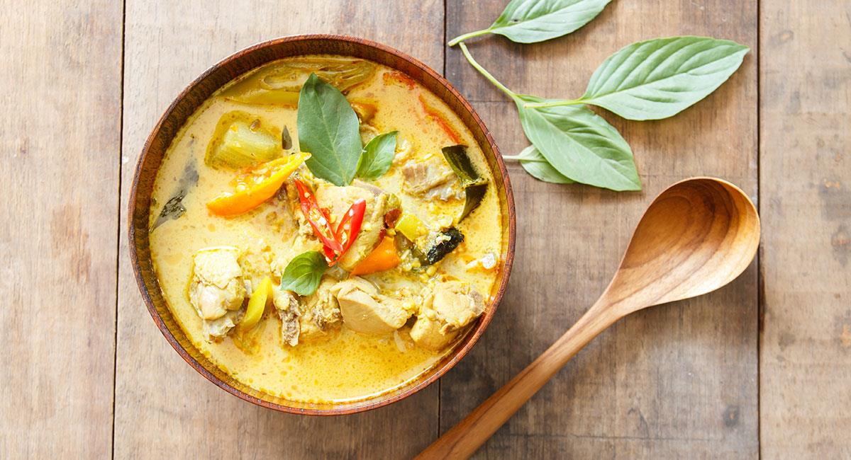 Pollo thai al curry