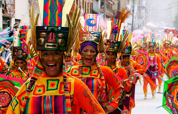 Resultado de imagen de Carnaval de Negros y Blancos