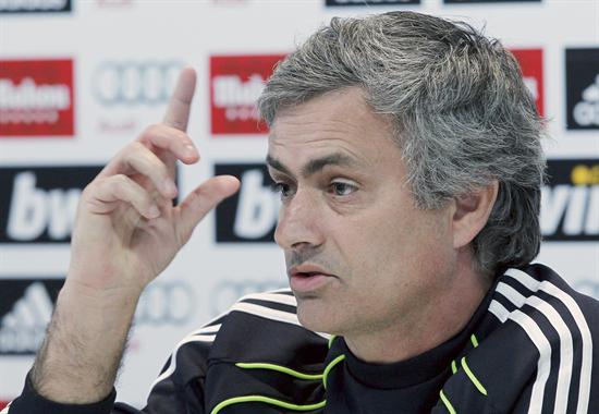 El portugués José Mourinho, entrenador del Real Madrid, durante la rueda de prensa. Foto: EFE