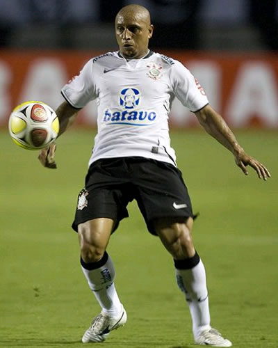 Roberto Carlos, ex jugador del Real Madrid que ahora milita con el Corinthians. Foto: EFE