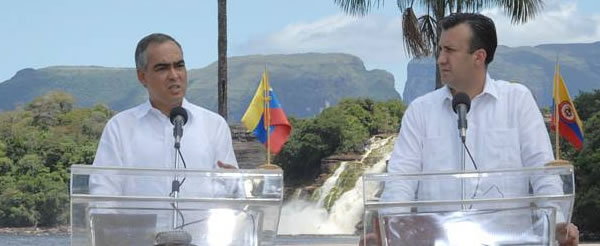 Ministro de Defensa Rodrigo Rivera - Ministro del Interior de Venezuela, Tarek El Aissami. Foto: EFE