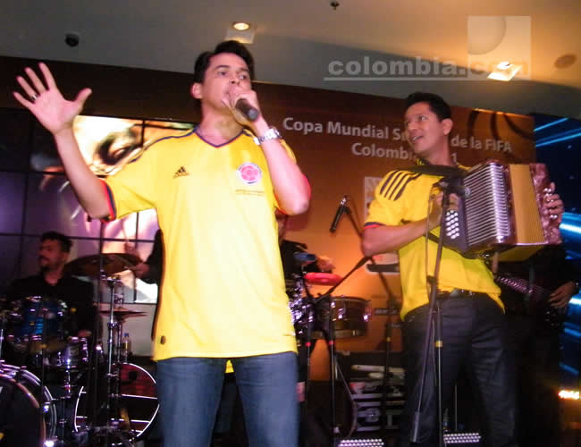 Jorge Celedón lanzó la canción oficial del mundial Sub 20. Foto: Interlatin