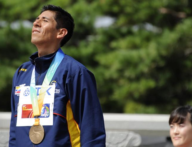 Luís Fernando López, medalla de Bronce en Mundiales de Atletismo. Foto: EFE