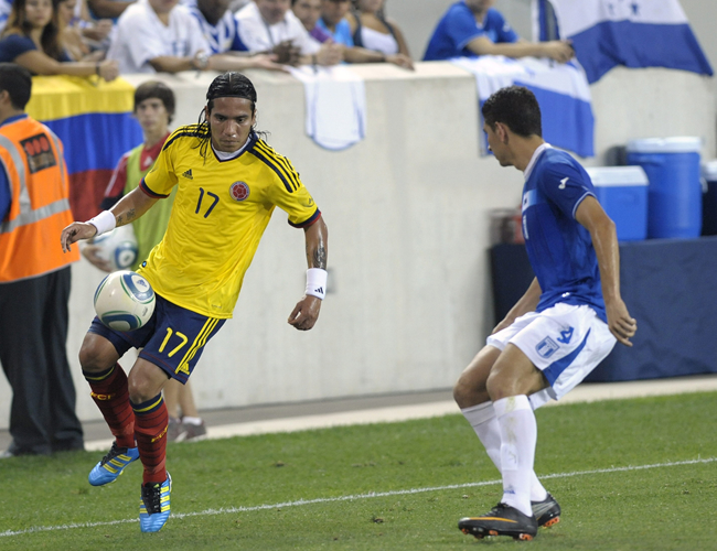 Daryro Moreno en juego frente a Honduras. Foto: EFE