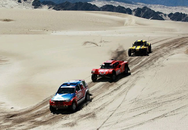 La caravana del Dakar se desplaza hacia el norte de Chile. Foto: EFE