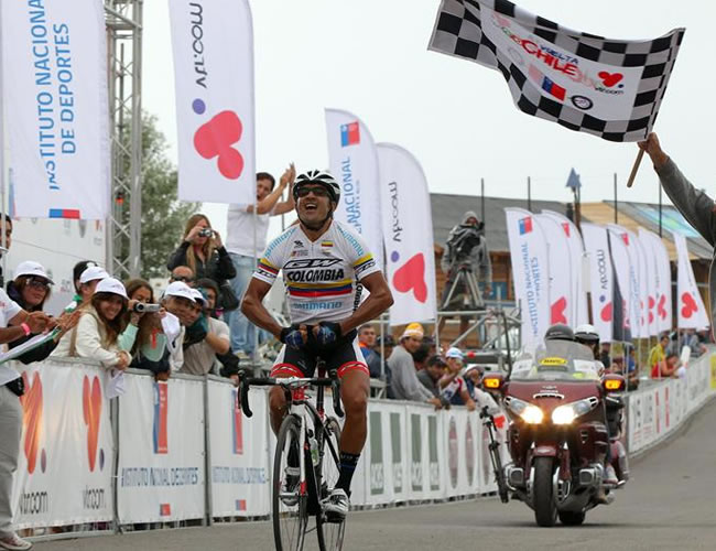 Félix Cárdenas ganador de la etapa reina de la Vuelta a Chile. Foto: EFE