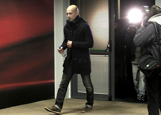 El DT del FC. Barcelona, Josep Guardiola, a su llegada a la rueda de prensa. Foto: EFE