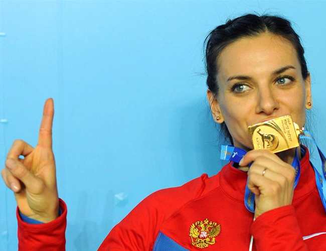 La atleta rusa Yelena Isinbayeva, oro en salto con pértiga. Foto: EFE