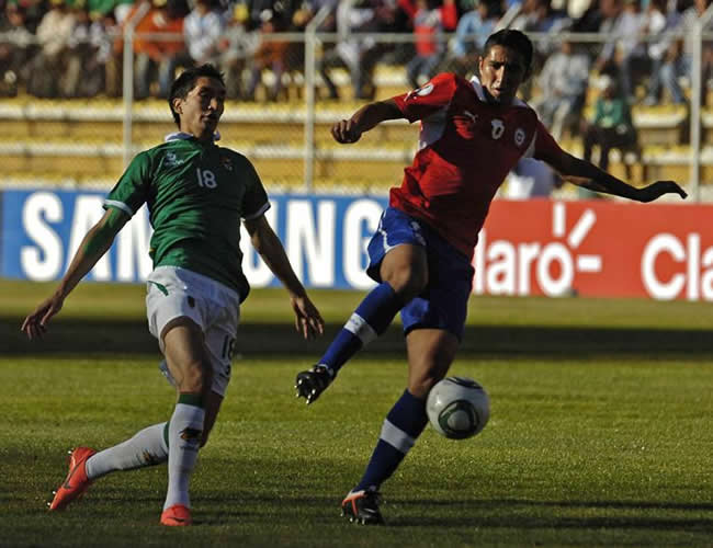 Chile derrotó en su visita al Bolivia y la hunde en las eliminatorias. Foto: EFE