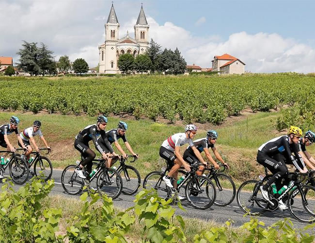 Tour de Francia disfruta de su día en descanso antes de la etapa 11. Foto: EFE