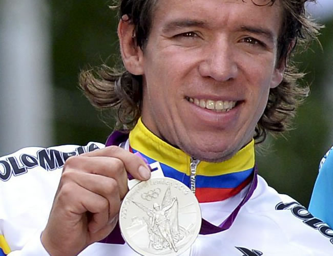Rigoberto Urán correrá la Vuelta a España y estrenará su medalla de plata olímpica. Foto: EFE