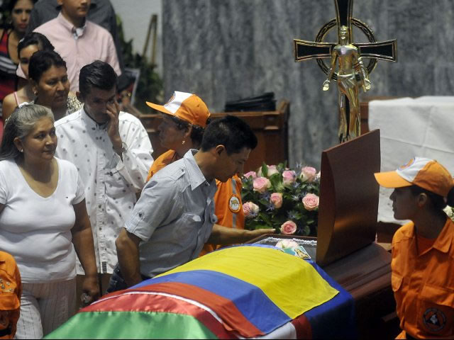 Colombianos dieron el último adiós a Jairo Varela. Foto: EFE