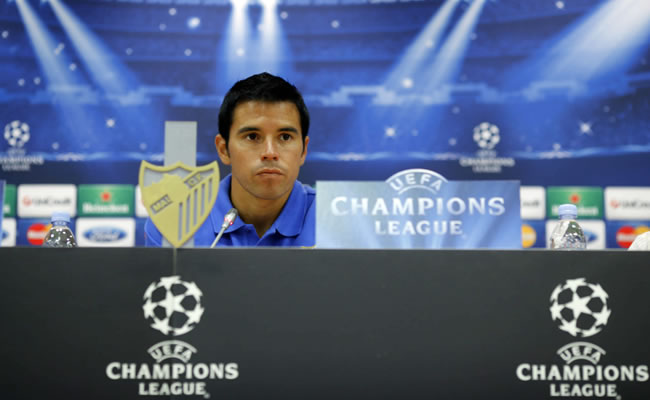 El delantero argentino del Málaga Javier Pedro Saviola durante la conferencia de prensa. Foto: EFE