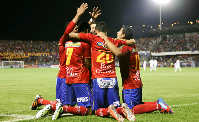 Los jugadores del Deportivo Pasto celebran un gol. Foto: Facebook