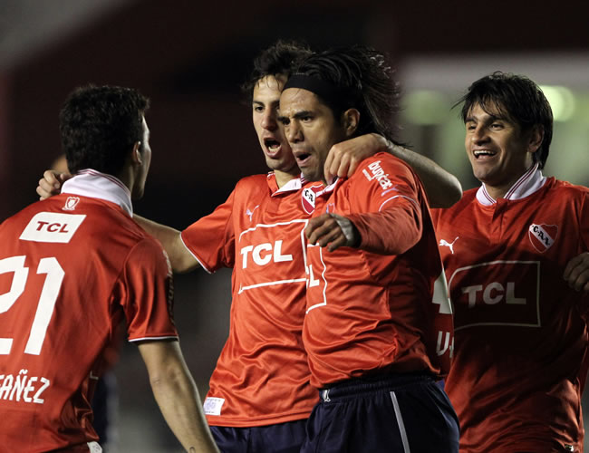 Independiente de Avellaneda recibirá a la Universidad Católica por los cuartos de la Sudamericana. Foto: EFE