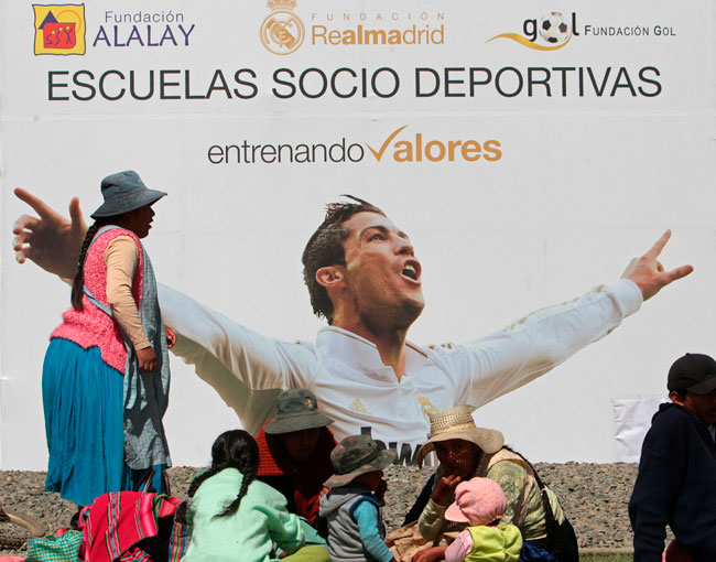 Apertura, en septiembre, de la escuela socio deportiva del Real Madrid en la ciudad de El Alto. Foto: EFE
