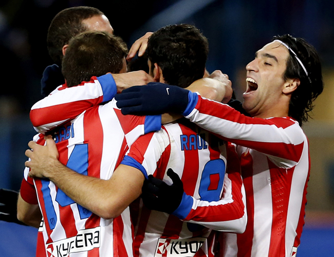 Los jugadores del Atlético de Madrid celebran la victoria. Foto: EFE