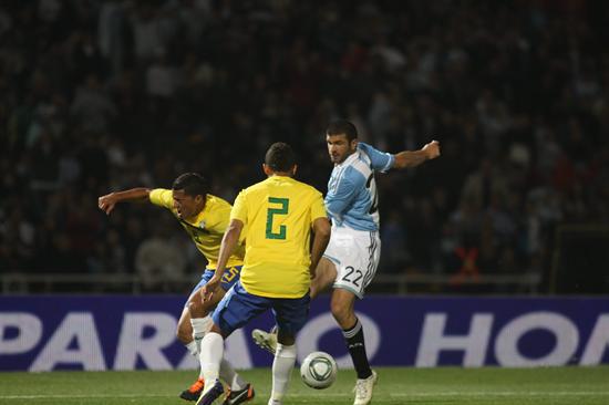 Argentina y Brasil definirán el Superclásico de las Américas. Foto: EFE