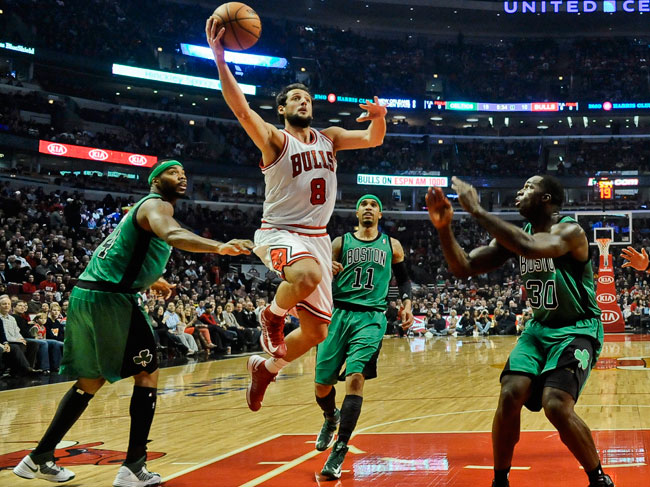 Partido entre los Bulls de Chicago y los Celtics de Boston. Foto: EFE