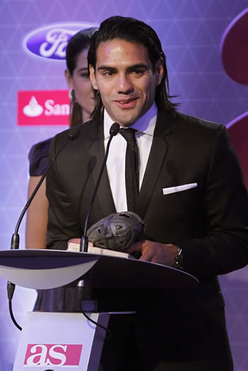 Falcao García recibe el premio AS del deporte. Foto: EFE
