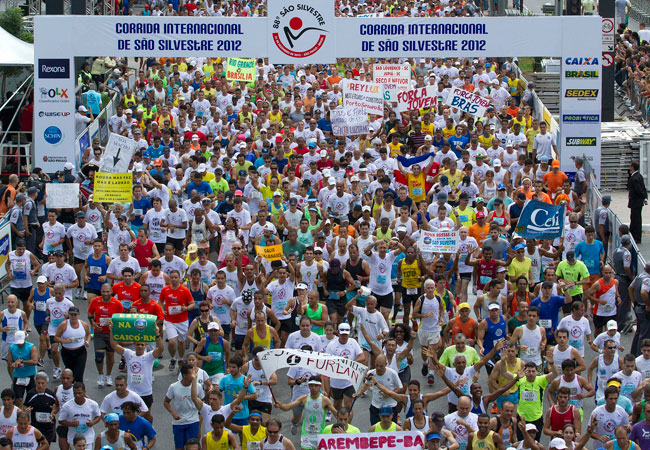 Miles de atletas participaron en la 88ª edición de la Carrera Internacional de San Silvestre. Foto: EFE