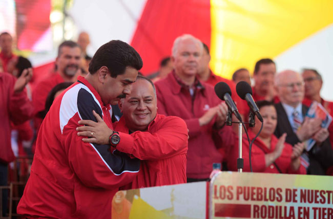 El vicepresidente de Venezuela, Nicolás Maduro, en el acto en apoyo al gobierno de Hugo Chávez. Foto: ABI