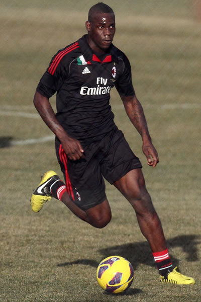 El nuevo jugador del Milán, Mario Balotelli. Foto: EFE