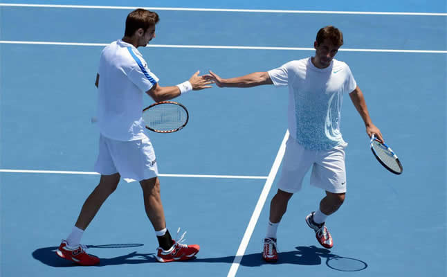 Los tenistas españoles Marcel Granollers y Marc López. Foto: EFE