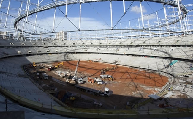 La FIFA aún confía en que el estadio de Sao Paulo esté listo para el Mundial. Foto: EFE