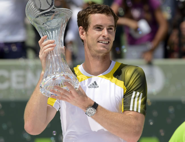 El tenista británico Andy Murray se coronó campeón del Master 1000 de Miami. Foto: EFE