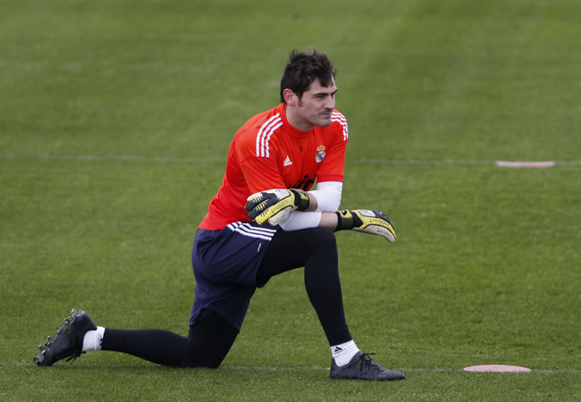 El portero del Real Madrid Iker Casillas, durante el entrenamiento del equipo en Valdebebas. Foto: EFE