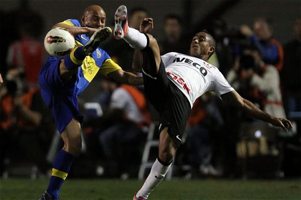 Boca Juniors y Corinthians disputarán la llave más atrayente en octavos de final de la Copa Libertadores 2013. Foto: EFE