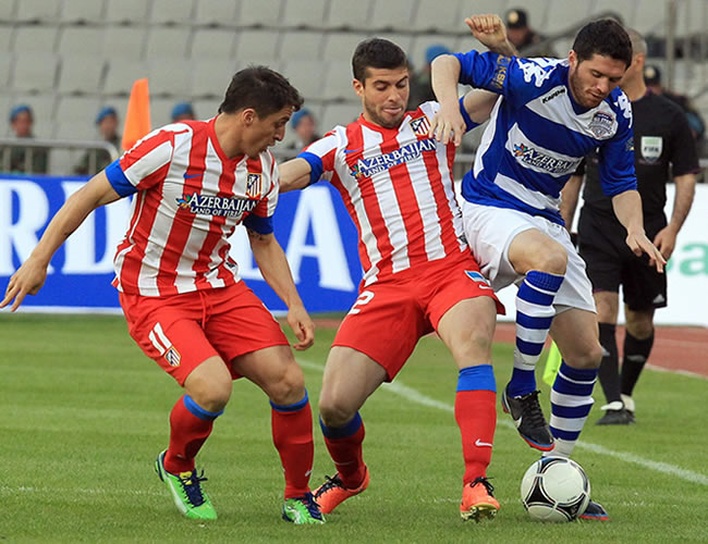Acción de juego entre el Atlético de Madrid y el equipo de estrellas de Azerbaiyán. Foto: EFE