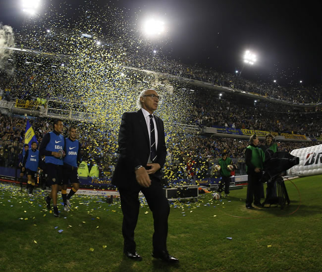 El director técnico de Boca Juniors, Carlos Bianchi ante Newell's. Foto: EFE