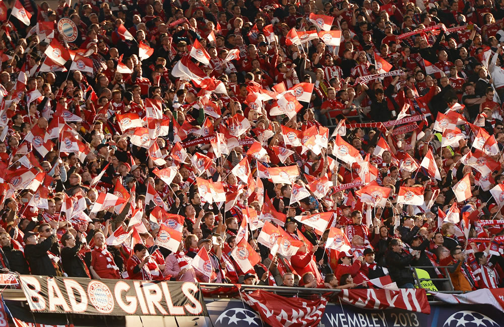 Los aficionados del Bayern Múnich en el estadio de Wembley. Foto: EFE
