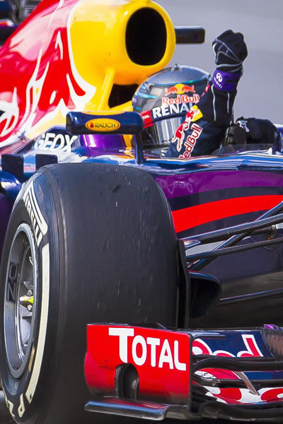 Sebastian Vettel celebra su victoria en el Gran Premio de Canadá. Foto: EFE