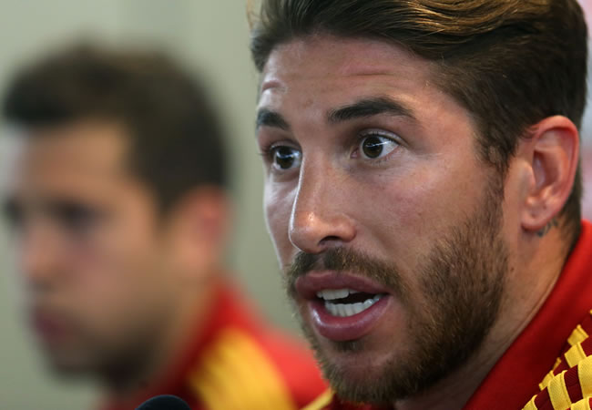 El jugador de la selección española Sergio Ramos durante una rueda de prensa, en un hotel de Fortaleza (Brasil). Foto: EFE