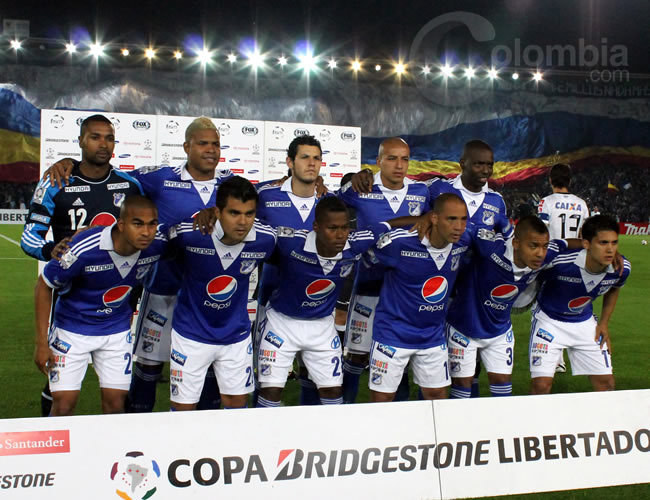 Jugadores de Millonarios contra Corinthians en la Copa Libertadores 2013. Foto: Interlatin