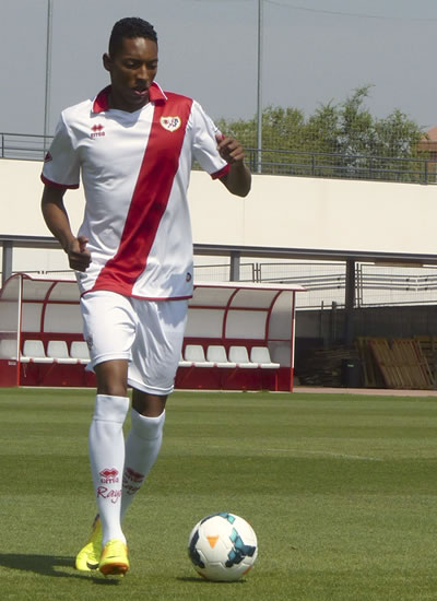 El jugador colombiano Johan Mojica. Foto: EFE
