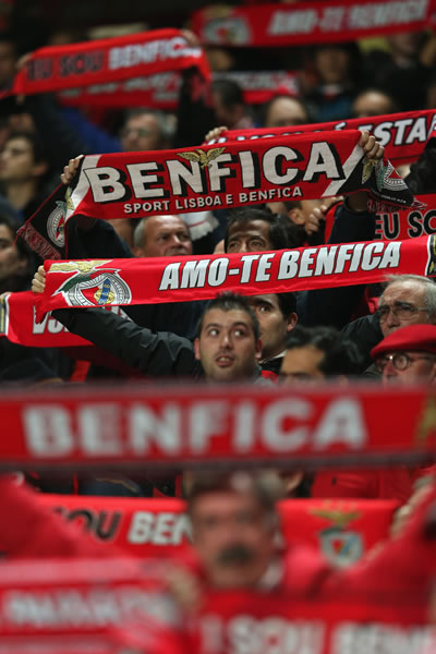 Hinchas del Benfica. Foto: EFE
