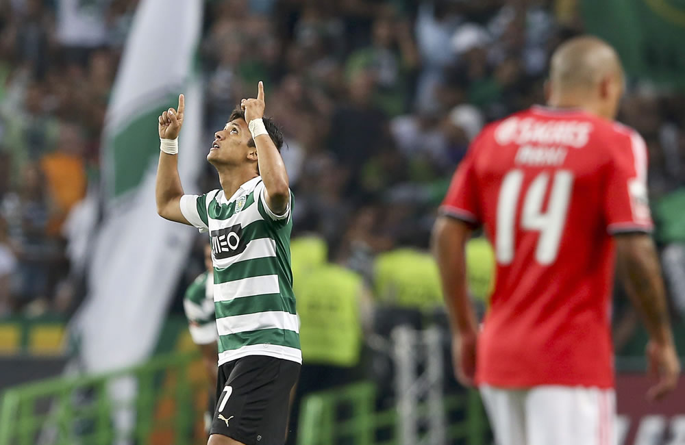 Fredy Montero (i) celebra el tanto que marcó para el Sporting en el encuentro frente al Benfica. Foto: EFE
