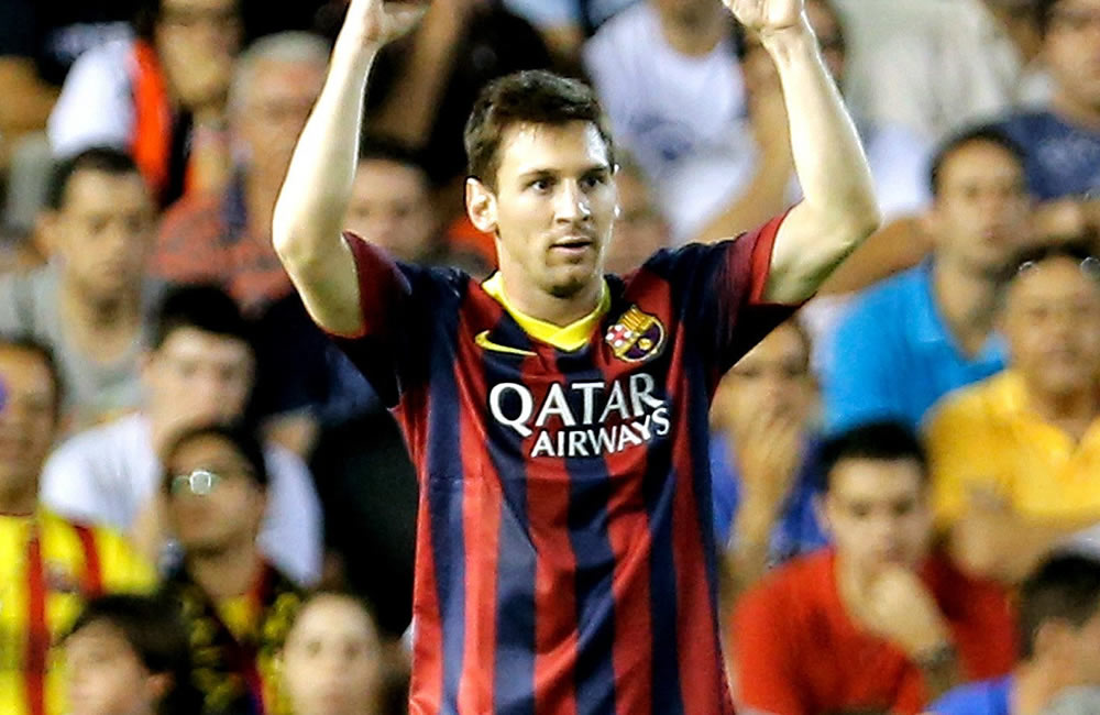 El delantero argentino del FC Barcelona Leo Messi celebra su gol, primero del equipo. Foto: EFE