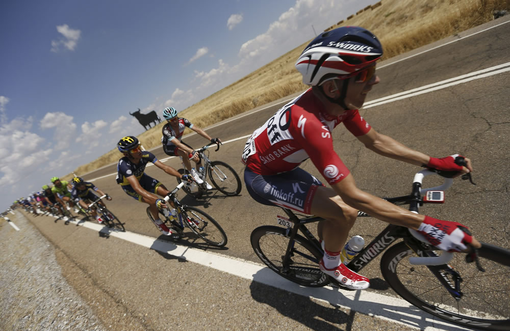 La contrarreloj vuelve a poner a prueba a los favoritos en la Vuelta a España. Foto: EFE
