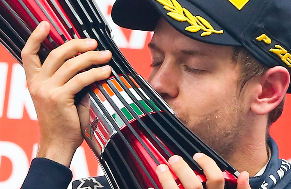 El piloto alemán Sebastián Vettel se coronó campeón del Gran Premio de la India. Foto: EFE