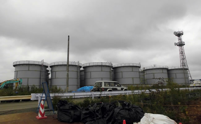 Tokyo Electric Power Co. (Tepco), shows storage tanks containing highly radioactive water at the crippled Fukushima Daiichi Nuclear Power Plant in Okuma. Foto: EFE