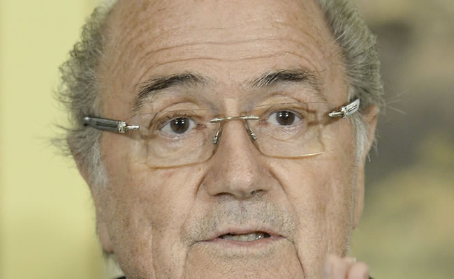 Blatter confirma que Catar albergará en solitario el Mundial 2022. Foto: EFE