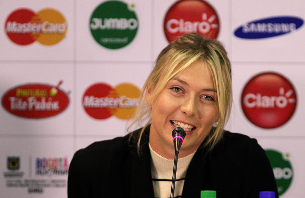 La tenista rusa María Sharapova, exnúmero uno del mundo, participa en una conferencia de prensa. Foto: EFE