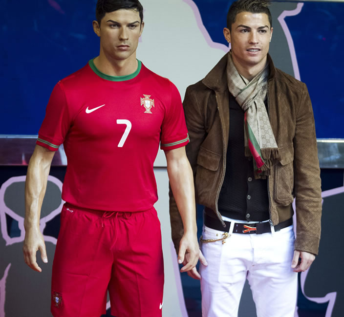 El delantero portugués del Real Madrid Cristiano Ronaldo durante la presentación de su estatua. Foto: EFE