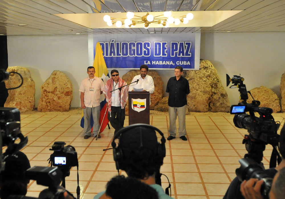 ONG y políticos colombianos saludan tregua navideña anunciada por las FARC. Foto: EFE
