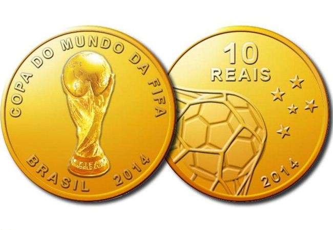 Moneda de 10 reales hecha en oro. Foto: EFE